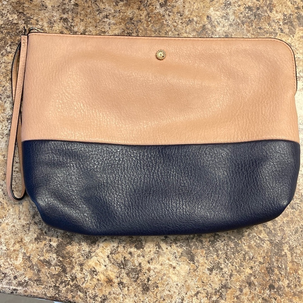 LC Lauren Conrad Wristlet